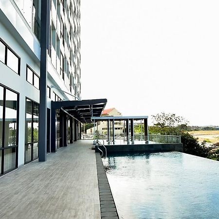 Lovina 8-Ad At One Residence Batam Exterior photo