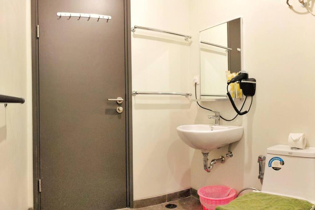Lovina 8-Ad At One Residence Batam Exterior photo