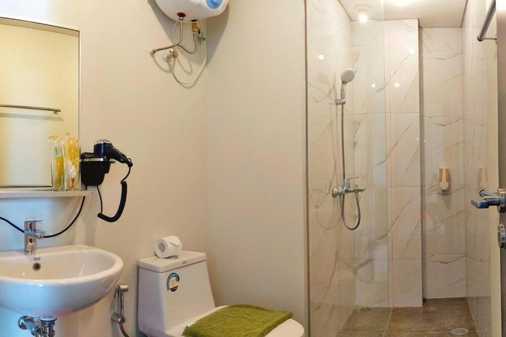 Lovina 8-Ad At One Residence Batam Exterior photo
